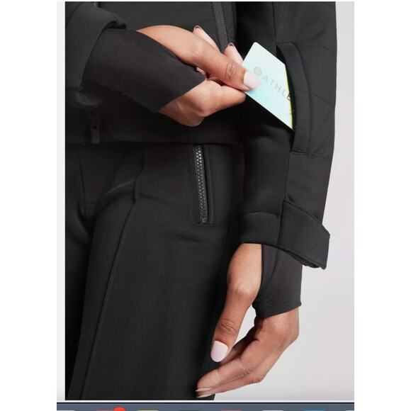 New Athleta Grace Peak Black Medium $229 Retails - Picture 4 of 8